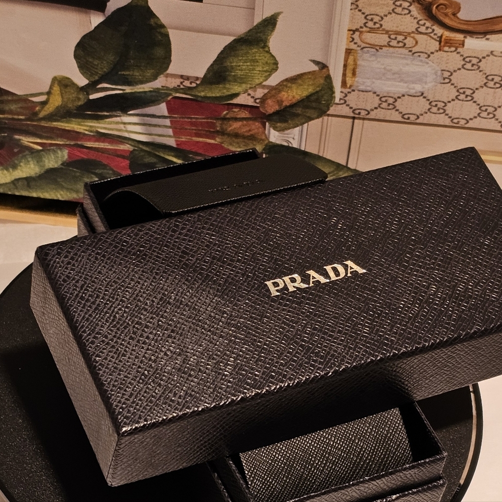 Prada Silver and Black Sunglasses Hard Case & Box Sleek Accessories - Picture 13 of 13